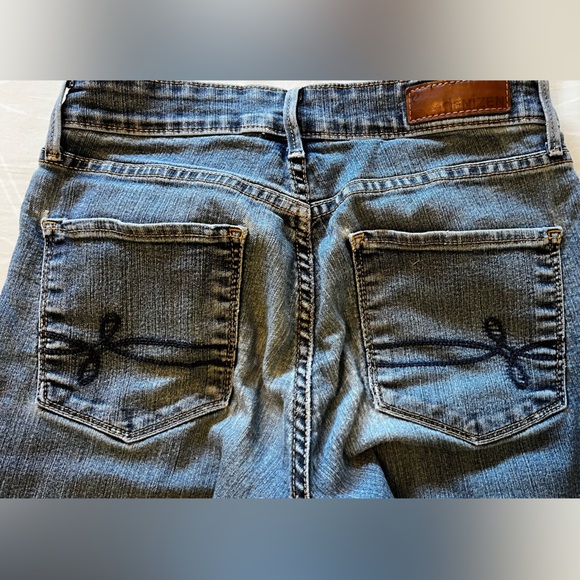 Blue Worn In Modern Bootcut Jeans With Embroidered Pockets - Picture 8 of 8